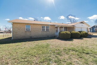 1000 W New Hope Rd, Rogers, AR 72758