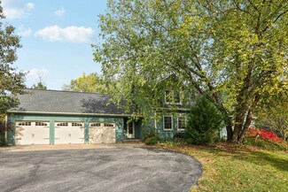 8815 Country View Ln, Burlington, WI 53105
