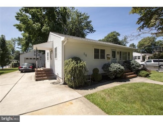 15 Renee Ct, Lawrence Township, NJ 08648