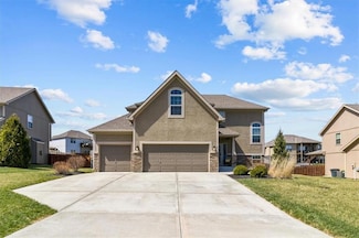 866 Clearview Dr, Lansing, KS 66043