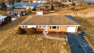 4627 Gary Rd, Orefield, PA 18069
