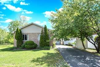 14247 Davis Ct, Blue Island, IL 60406