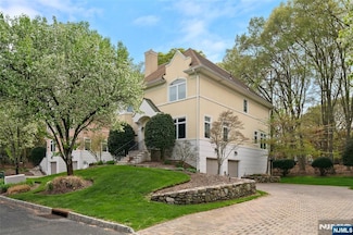 161 Winding Creek, Westwood, NJ 07675