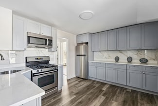 100 N Bishop Ave Unit 3rd Fl, Bridgeport, CT 06610