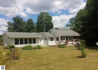 7378 Dunlop Rd, Lake, MI 48632