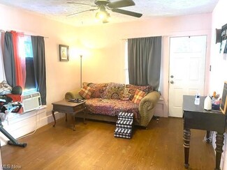 134 W Williams St, Kent, OH 44240