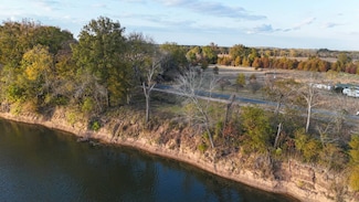 751 S Blankston Rd, Columbia, LA 71418