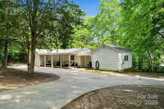 1917 Tom Sadler Rd, Charlotte, NC 28214