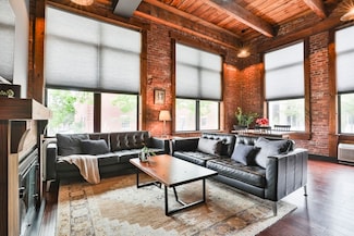 24 Norman St Unit 101, Salem, MA 01970