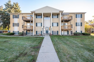 45290 Keding St Unit 301, Utica, MI 48317