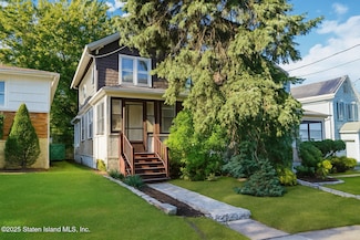 200 Barnard Ave, Staten Island, NY 10307