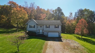 190 Chiefs Cove Rd, Bainbridge, OH 45612