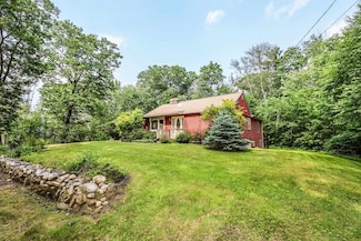 21 Holbrook Rd, Bedford, NH 03110