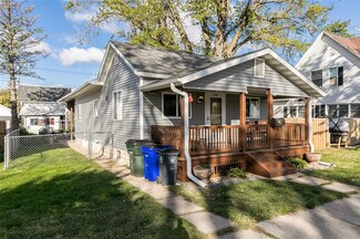 1230 Ellis Blvd NW, Cedar Rapids, IA 52405