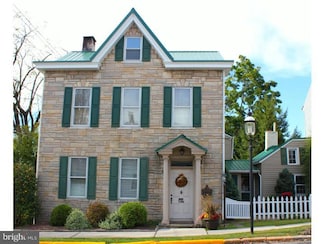 136 S Warren St, Orwigsburg, PA 17961