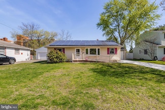 313 Chestnut St, Stratford, NJ 08084