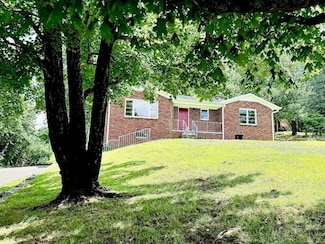 212 Wallace Dr, Fayetteville, TN 37334