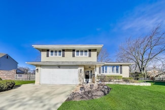 502 S Reuter Dr, Arlington Heights, IL 60005