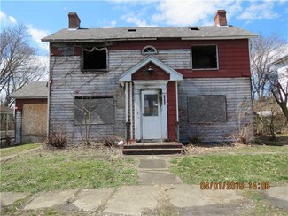 1215 Maple St, Connellsville, PA 15425