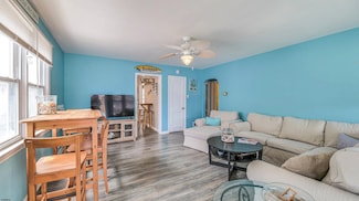 14 S Granville Ave, Margate City, NJ 08402