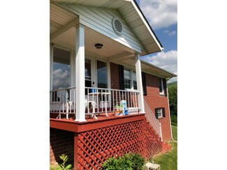 219 Poplar St NW, Norton, VA 24273