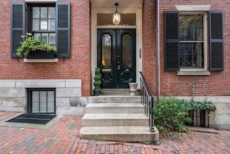 32 Chestnut St Unit 2, Boston, MA 02108