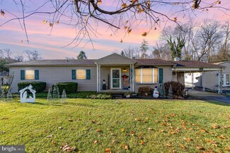 100 4th St, Mount Wolf, PA 17347