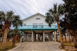 71 11th Ave E, Horseshoe Beach, FL 32648