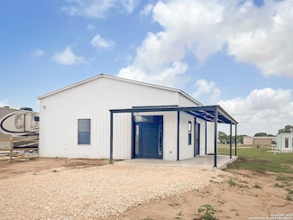 1210 W W Dallas Ave, Seadrift, TX 77983