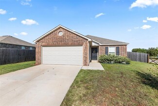 11501 Ruger Rd, Yukon, OK 73099