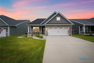 3331 Summerset Dr, Monclova, OH 43542