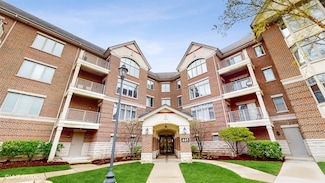 445 Village Green Unit 201, Lincolnshire, IL 60069