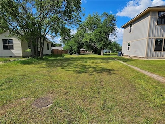 216 W Georgia St, Shawnee, OK 74804