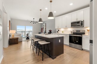 4 Winslow Ln Unit 404, Grafton, MA 01536