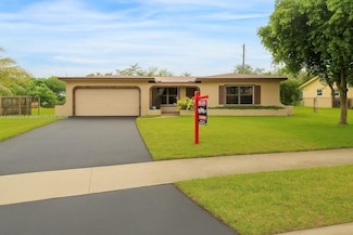 620 NW 88th Terrace, Pembroke Pines, FL 33024
