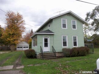 208 Starr St, Medina, NY 14103