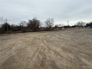 527 E and Rd W, West Seneca, NY 14224