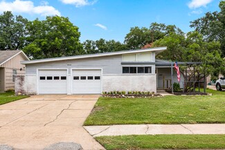6414 Neff St, Houston, TX 77074