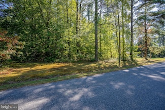 0 Long Point Rd, Hague, VA 22469