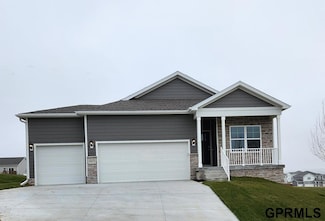6420 Clear Creek St, Bellevue, NE 68157