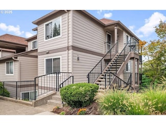 20910 Fawn Ct Unit 8, West Linn, OR 97068