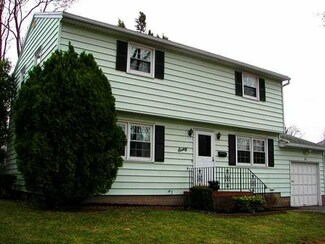 80 Drexmore Rd, Rochester, NY 14610