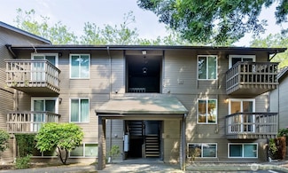 14630 NE 35th St Unit 204, Bellevue, WA 98007