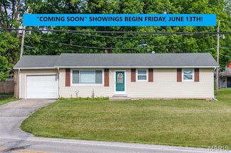 716 Sycamore St, Highland, IL 62249