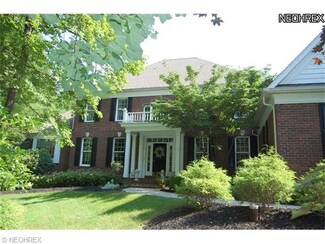 6102 Ledgeview Dr, Peninsula, OH 44264
