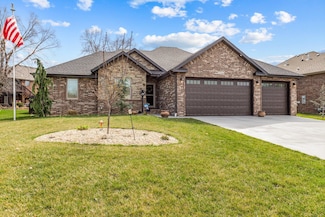 1166 E Headley St, Springfield, MO 65803