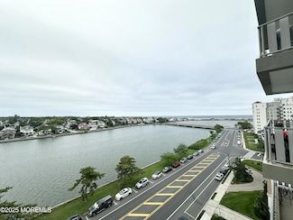 510 Deal Lake Dr Unit 8F, Asbury Park, NJ 07712
