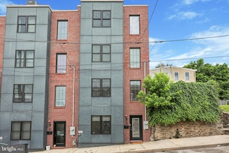 116 Kingsley St, Philadelphia, PA 19127