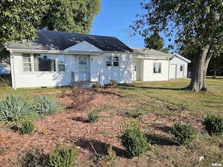 233 US Highway 45, Cisne, IL 62823