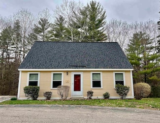 14 Look Out Cir, Concord, NH 03303